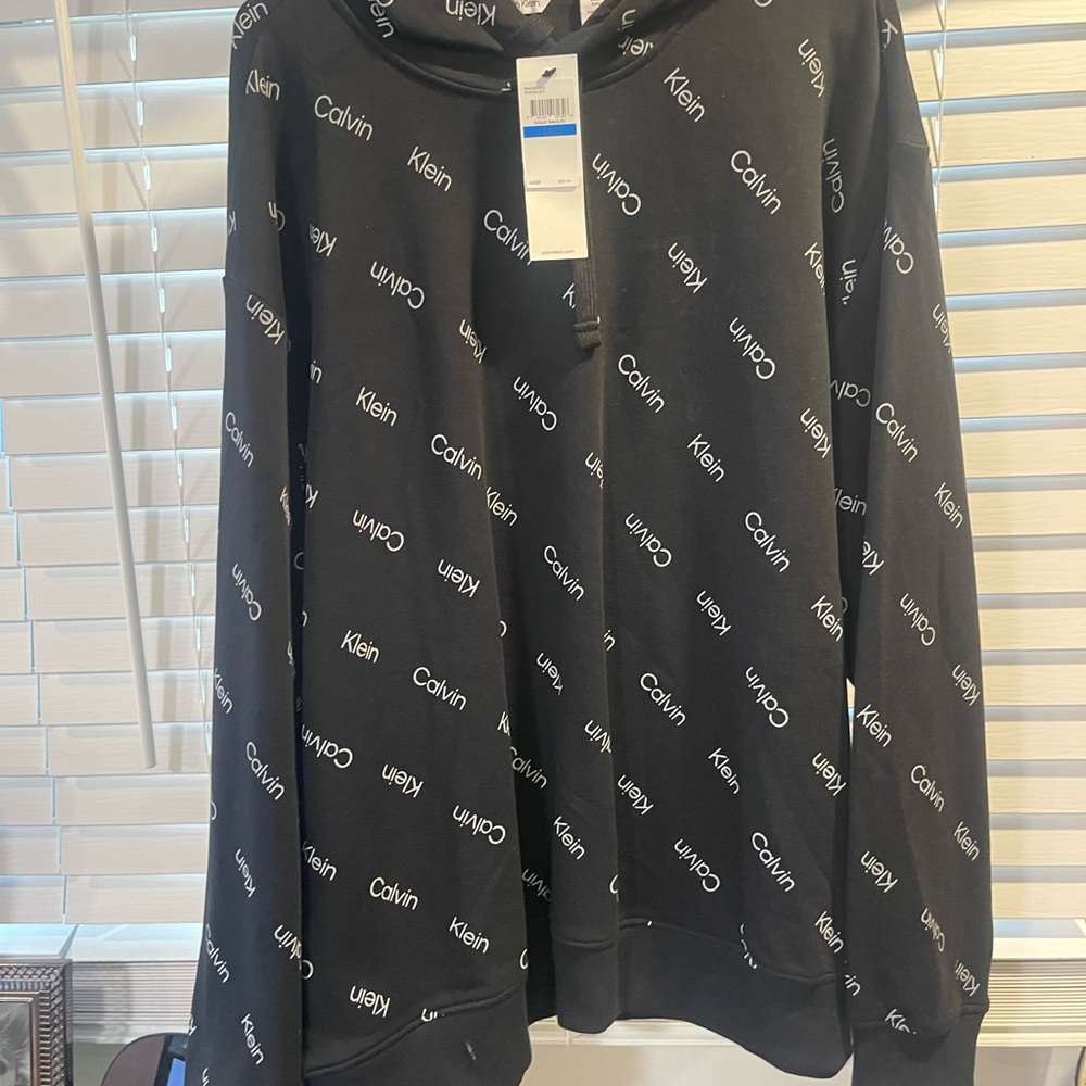 Calvin Kleins men’s hoodie size extra large new with tags